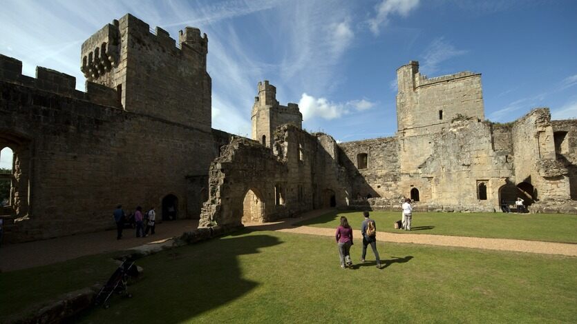 tours at bodiam castle
