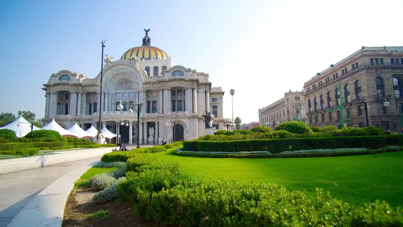 spectacular view of palacio garden