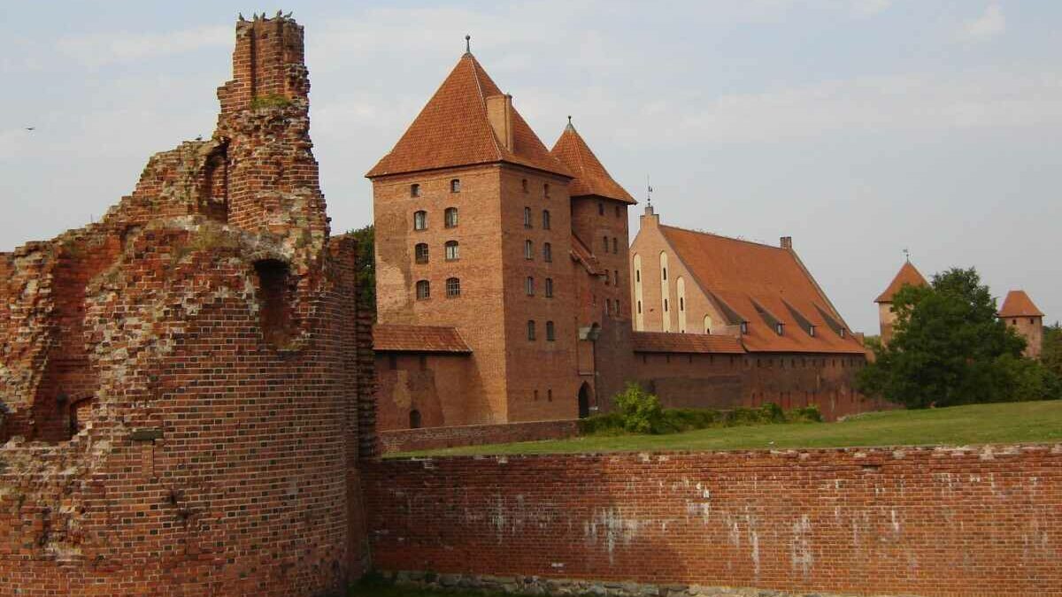Reconstruction of malbork castle