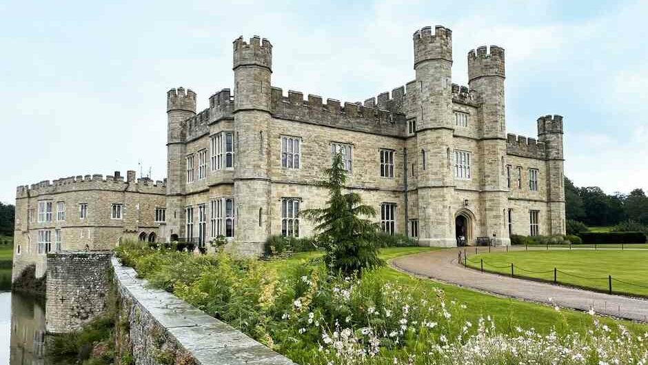 Architecture of Leeds Castle in England